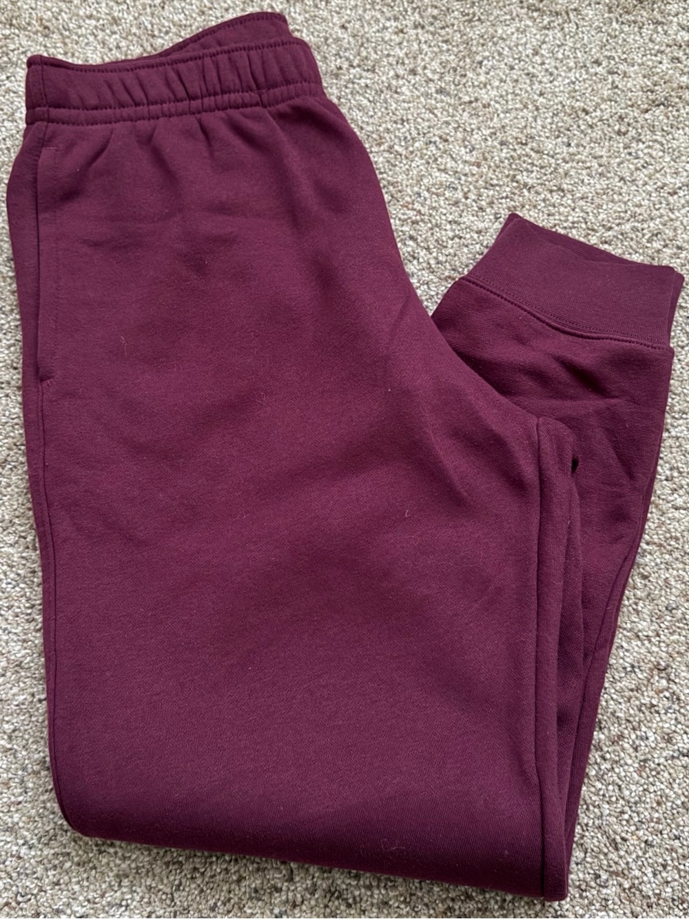 Nike Standard Fit Tapered Leg Sweatpants